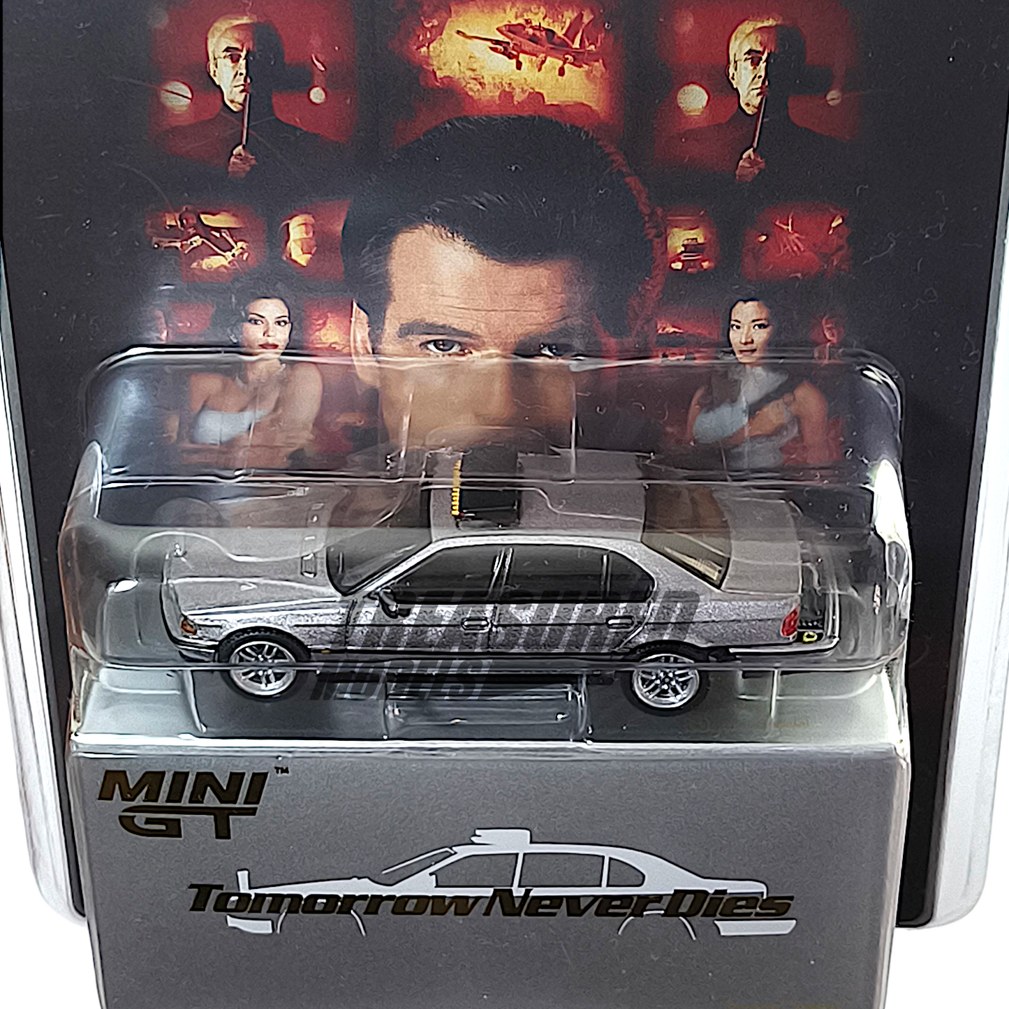 Mini GT BMW 750IL Tomorrow Never Dies English Version MGT00902 1/64 Diecast