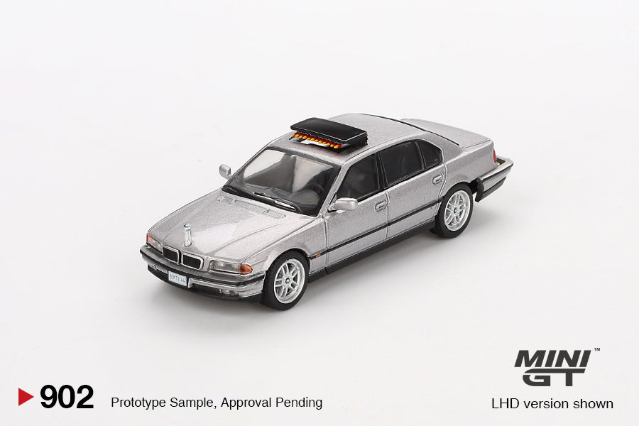 Mini GT BMW 750IL Tomorrow Never Dies Japanese Version MGT00902 1/64 Diecast