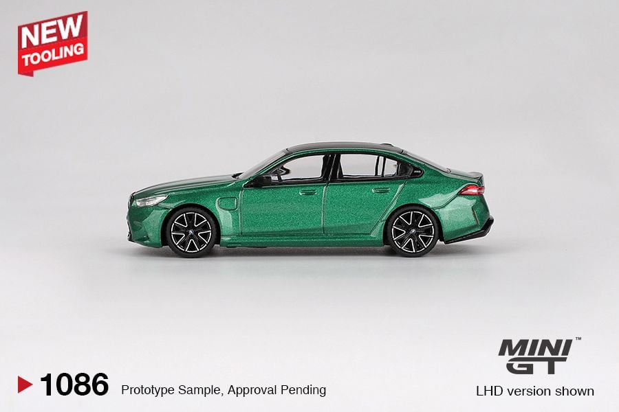Mini GT BMW M5 (G90) Isle of Man Green Metallic Blister Packaging MGT01086 1/64 Die Cast