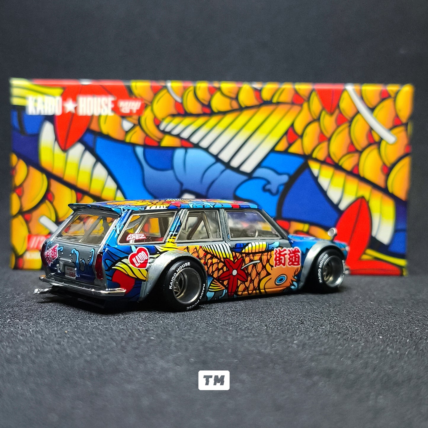 CHASE! Kaido House Datsun Kaido 510 Wagon Koi Wagon V1 KHMG248 1/64 Diecast