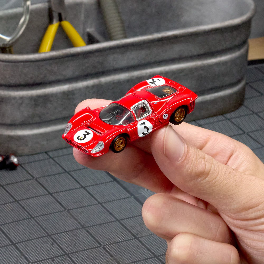 Hot Wheels Ferrari 1967 330 P4 Elite 64 1/64 Diecast