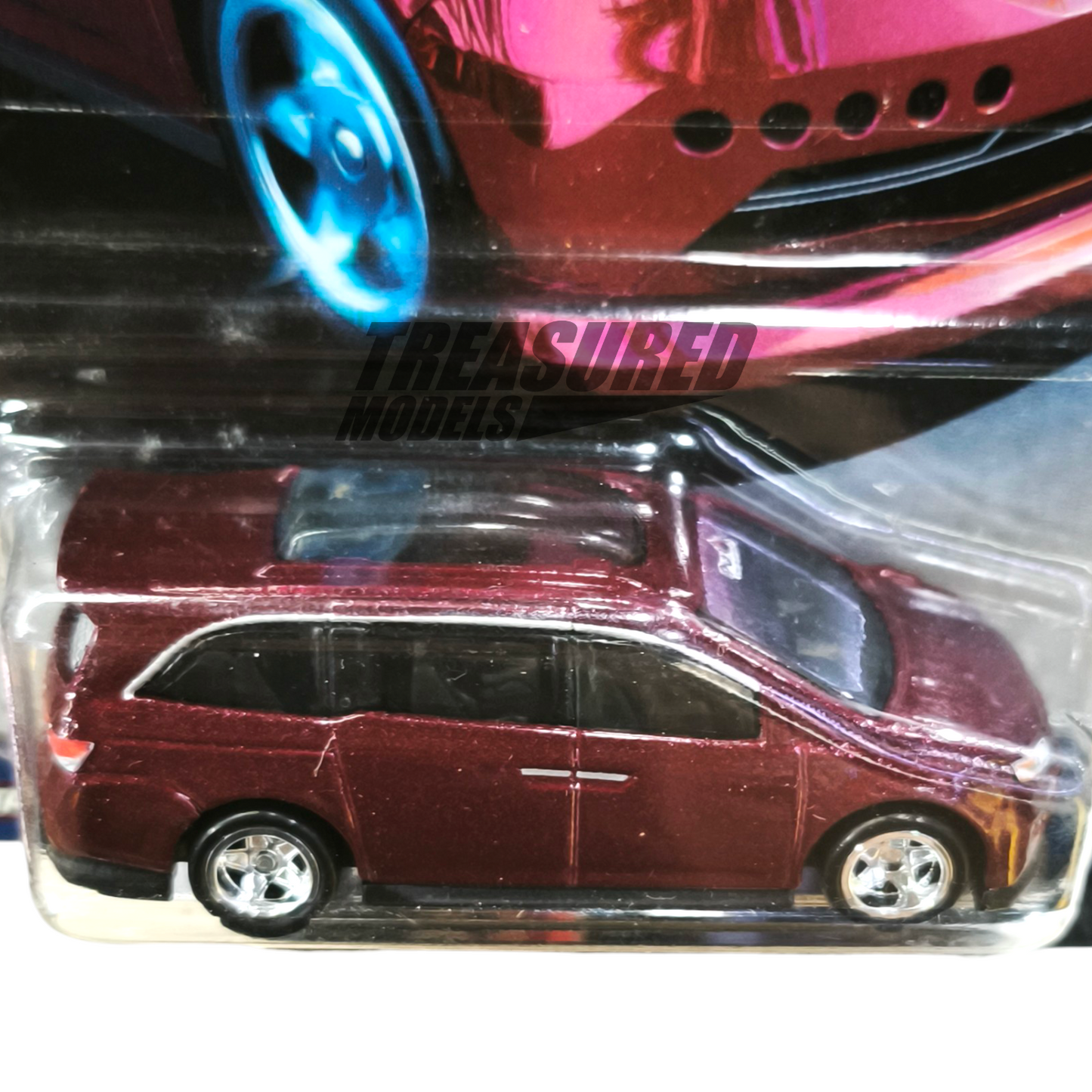 Hot Wheels Honda Odyssey Red 2018 Premium Car Culture Cargo Carriers 1/64 Die Cast