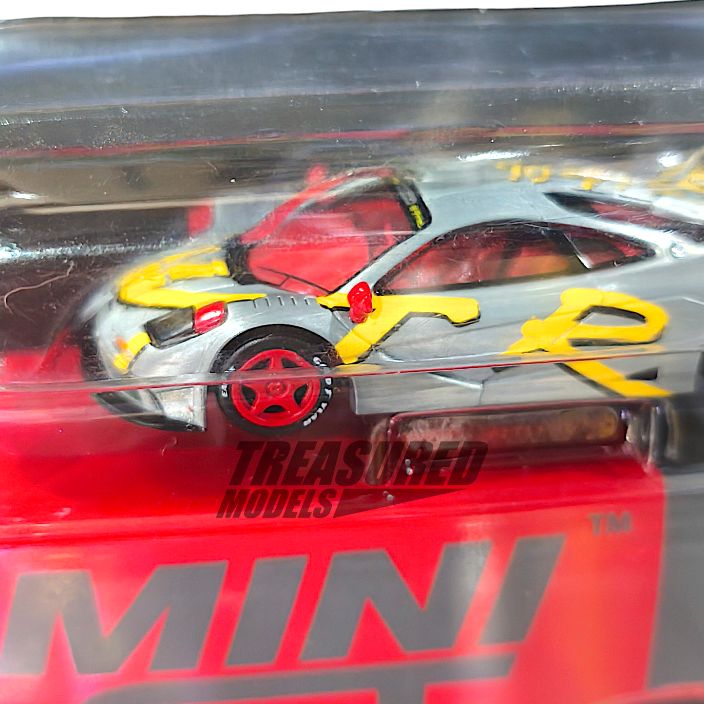 Mini GT CHASE McLaren F1 GTR 1996 Presentation MGT00684 1/64 Diecast