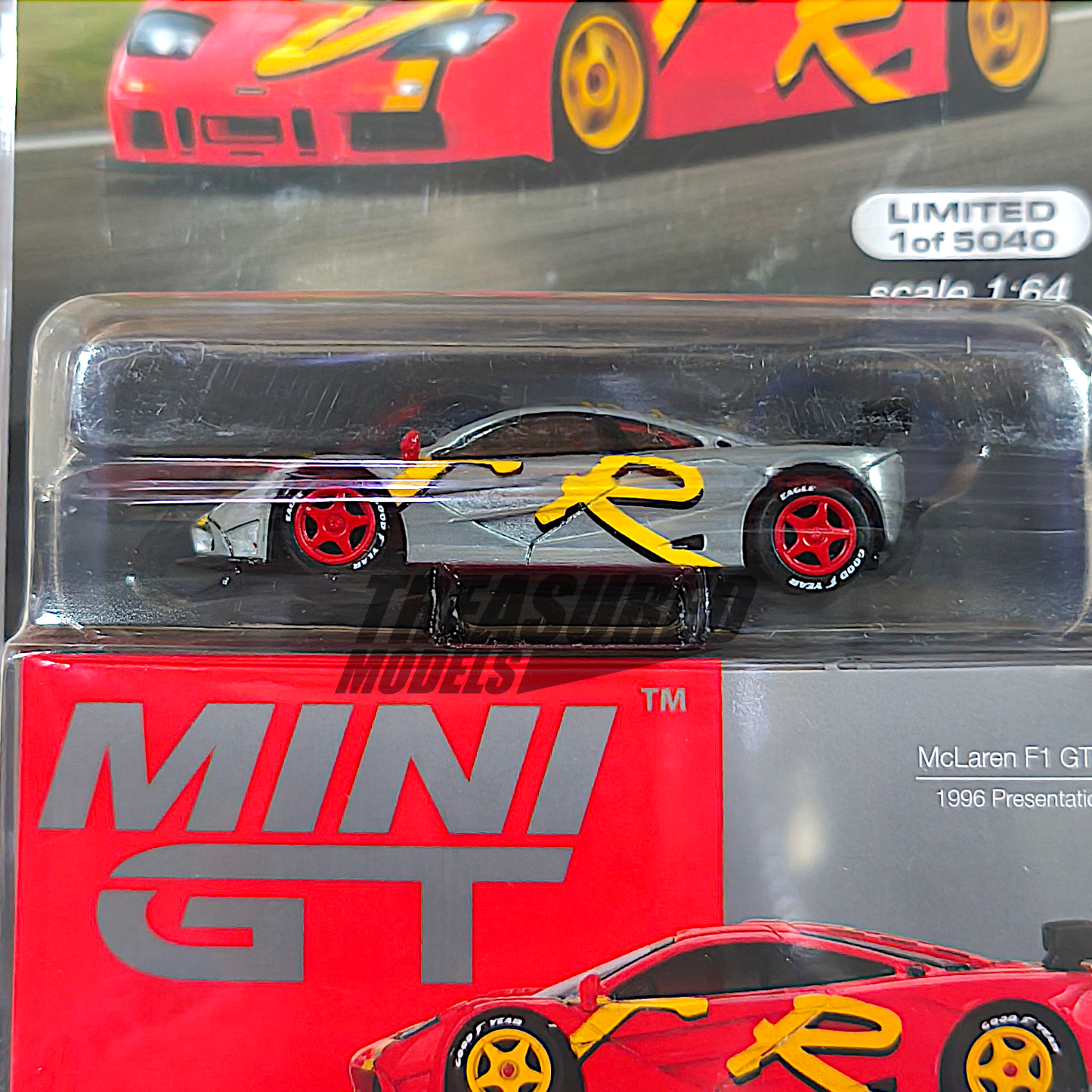 Mini GT CHASE McLaren F1 GTR 1996 Presentation MGT00684 1/64 Diecast