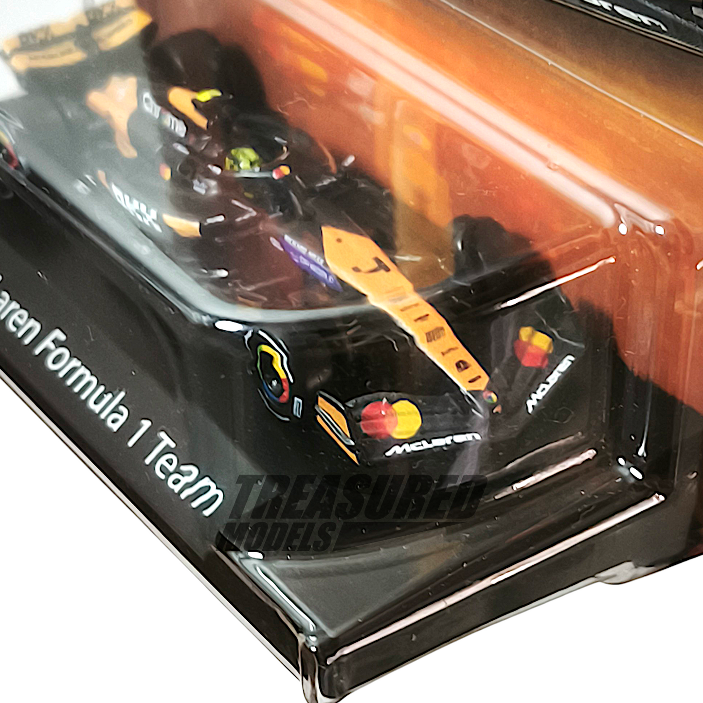 Hot Wheels McLaren Formula 1 Team #4 Lando Norris 2025 Premium 1/64 Diecast