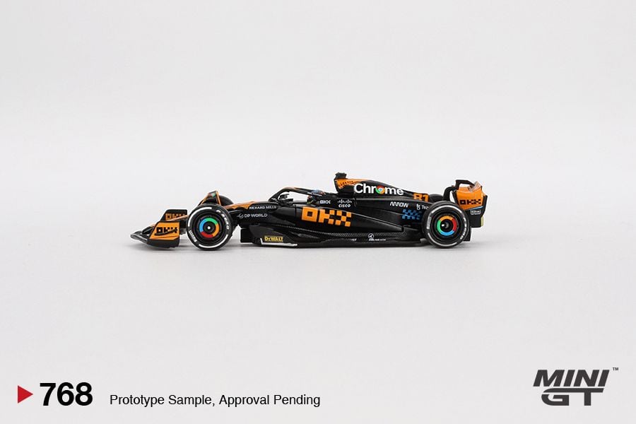 Mini GT McLaren MCL60 #81 Oscar Piastri 2023 F1 2023 Japanese GP - 3rd Place MGT00768 1/64 Die Cast