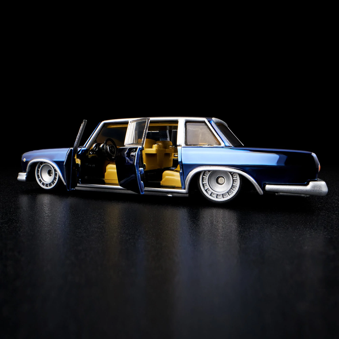*Pre-Order* Hot Wheels Mercedes-Benz 600 Spectraflame Steel Blue 2025 Premium RLC 1/64 Die Cast
