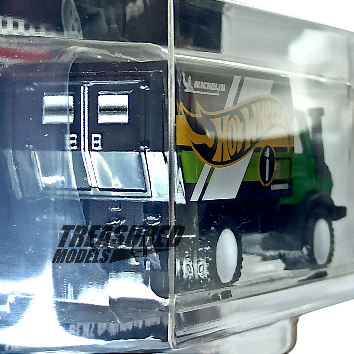 Hot Wheels Mercedes-Benz Unimog U 1300 L Spectraflame Green 2025 Premium Collector Edition 1/64 Die Cast