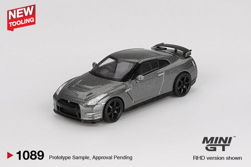 Mini GT Nissan GT-R 2013 Dark Metal Gray (NISMO R35 CRS Version) MGT01089 1/64 Die Cast