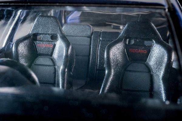 TomyTec Tomica Limited Vintage NEO Mitsubishi Lancer Evolution IX GSR (Blue) 2005 LV-N376b 1/64 Diecast