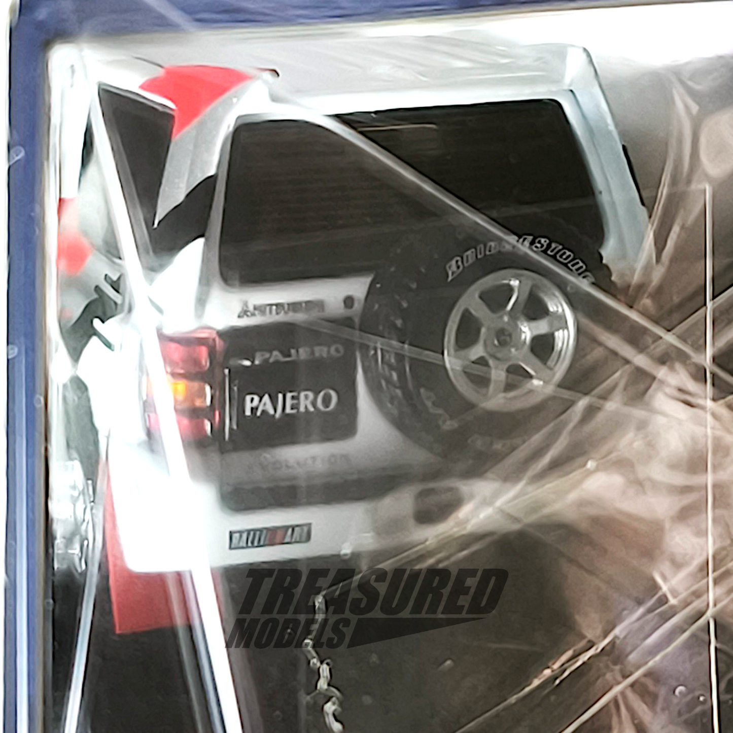 Inno64 Mitsubishi Pajero Evolution Ralliart White IN64-EVOP-RAWHI 1/64 Die Cast
