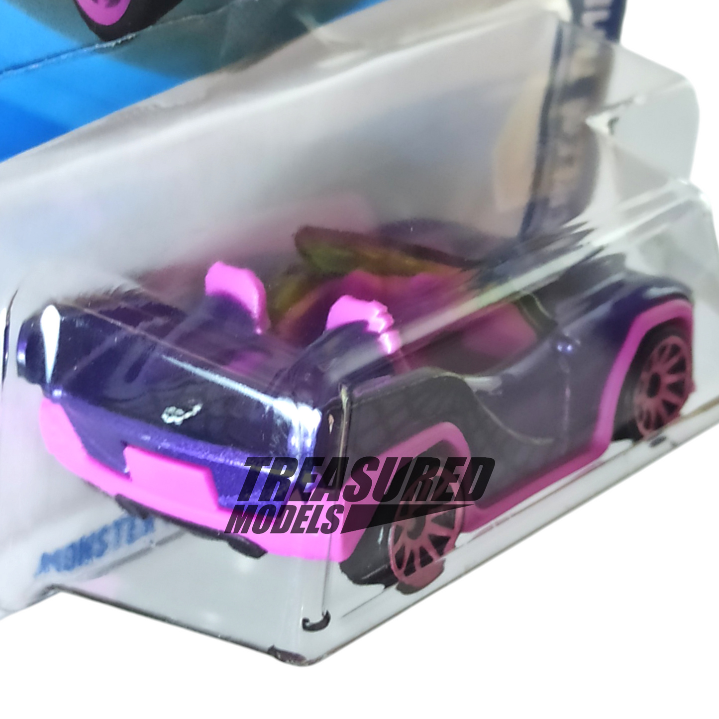 Hot Wheels Monster High Ghoul Mobile Metalflake Purple 2025 Main Line HW Screen Time 1/64 Die Cast