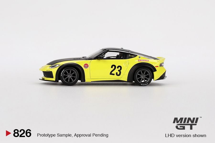 Mini GT Nissan Z LB★NATION WORKS Ikazuchi Yellow MGT00826 1/64 Die Cast