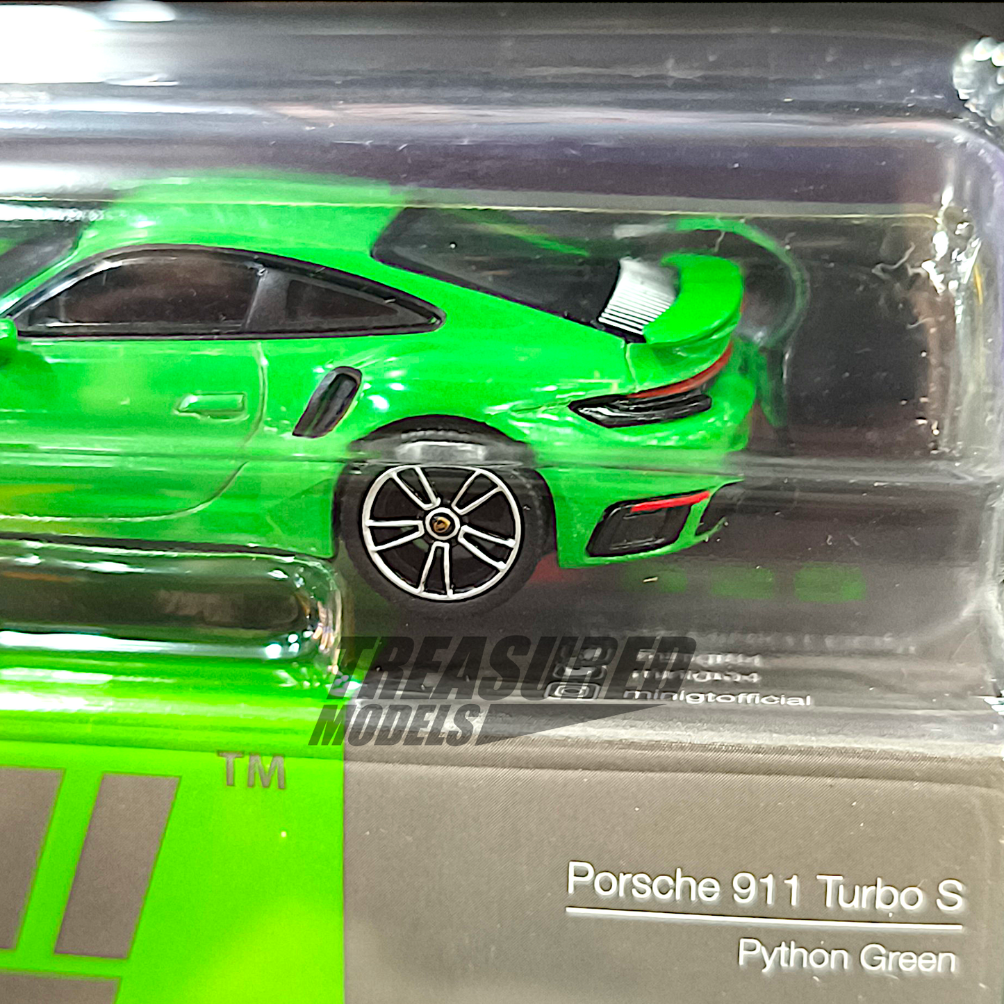 Mini GT Porsche 911 Turbo S Python Green Petersen Automotive Museum Blister Packaging MGT00525 1/64 Diecast