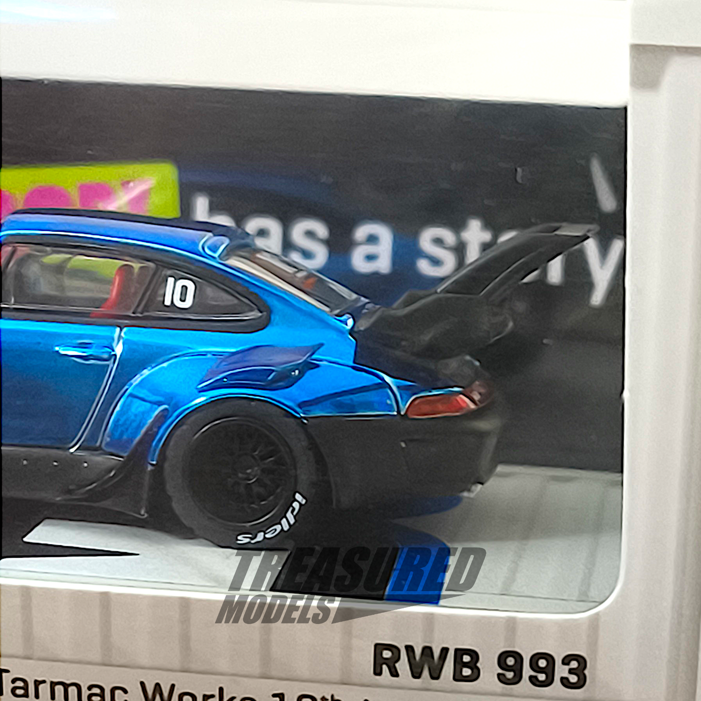 Tarmac Works Porsche RWB 993 Chrome Blue 10th Anniversary Dinner Car 1/64 Diecast