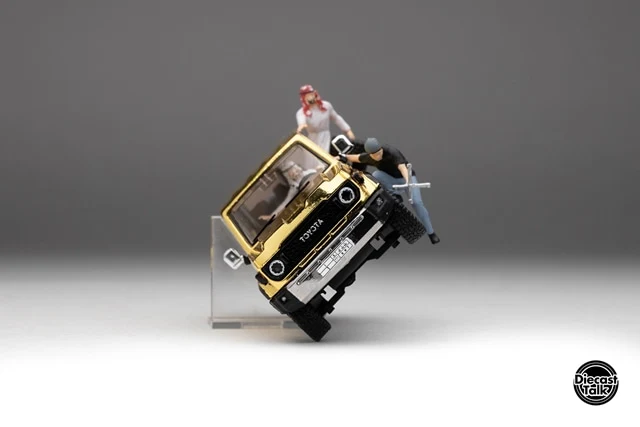 GCD Toyota Land Cruiser 70 Arab Specification Gold Edition DiecastTalk Special Order 1/64 Diecast