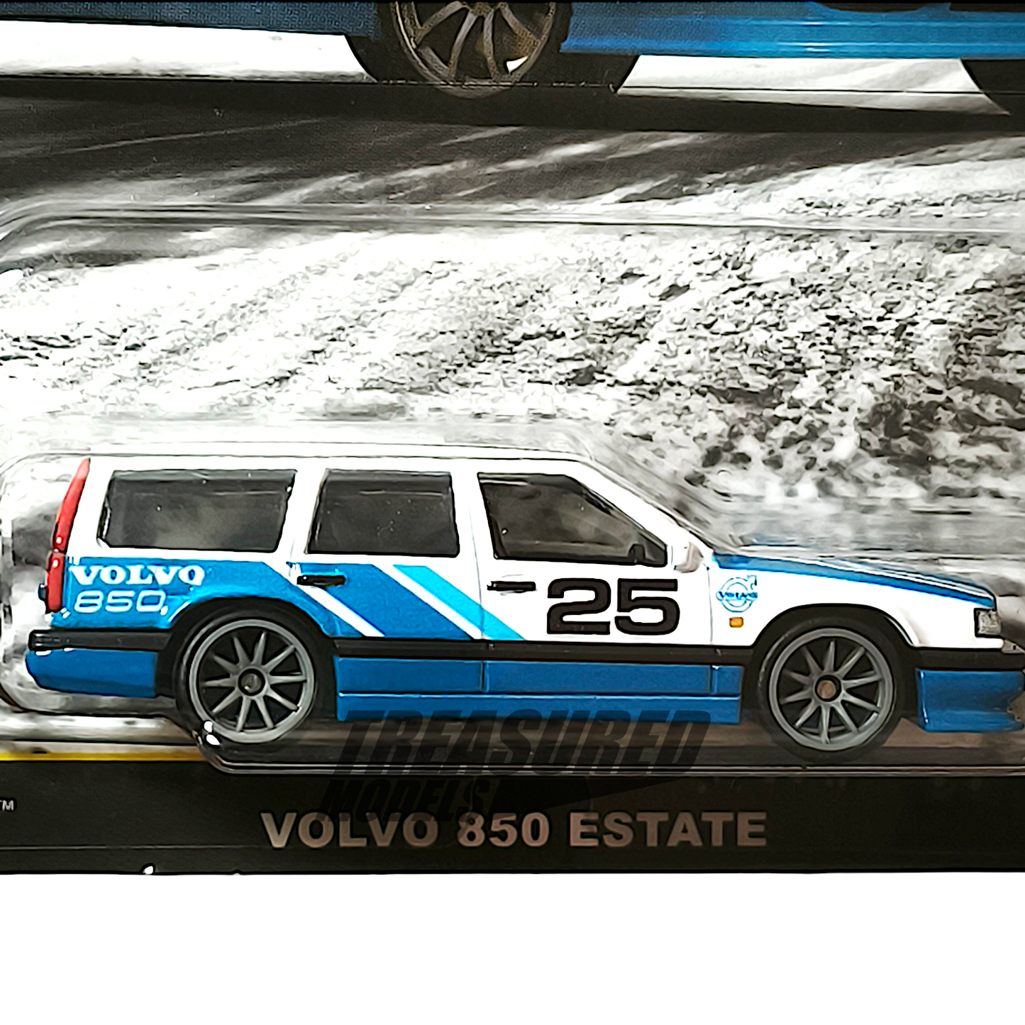 Hot Wheels Volvo 850 Estate White 2025 Premium Car Culture Fast Wagons 1/64 Diecast
