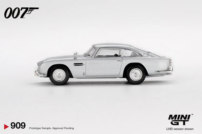 [Pre-Order] Mini GT Aston Martin DB5  “Casino Royale” English Card MGT00909 1/64 Diecast