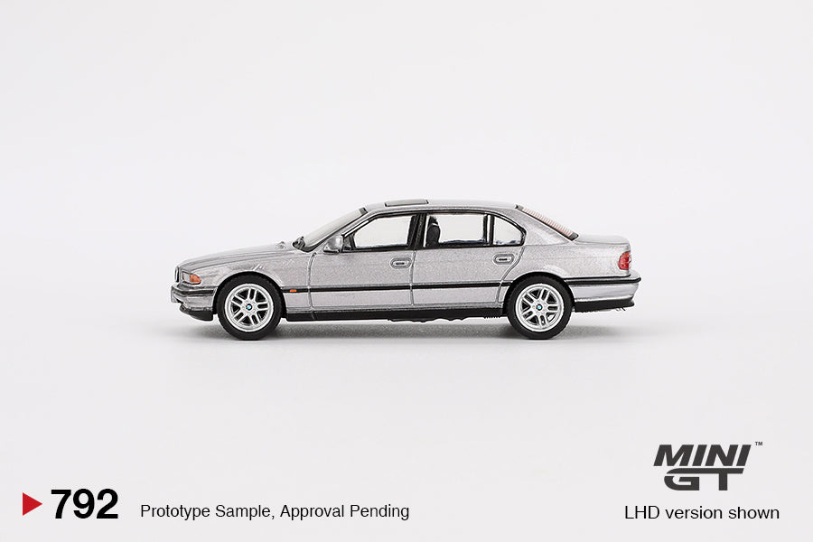 Mini GT BMW 750IL Aspen Silver Metallic Blister Packaging MGT00792 1/64 Diecast