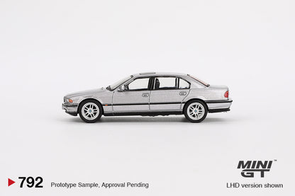 Mini GT BMW 750IL Aspen Silver Metallic Blister Packaging MGT00792 1/64 Diecast