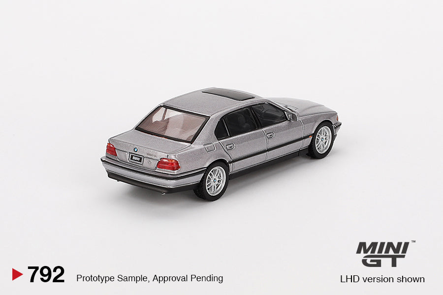 Mini GT BMW 750IL Aspen Silver Metallic Blister Packaging MGT00792 1/64 Diecast