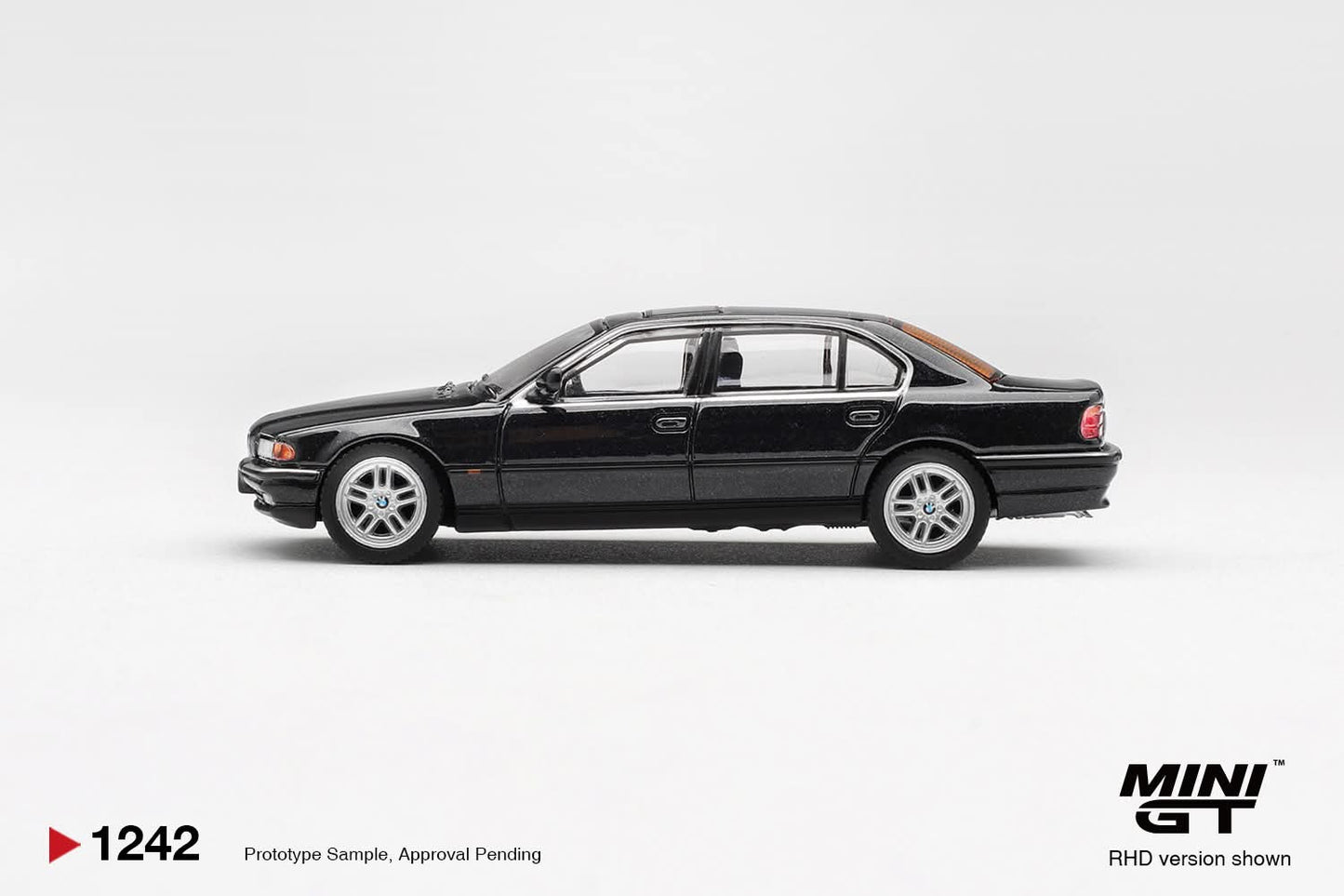 [Pre-Order] Mini GT BMW 750IL Black Sapphire MGT01242 1/64 Diecast