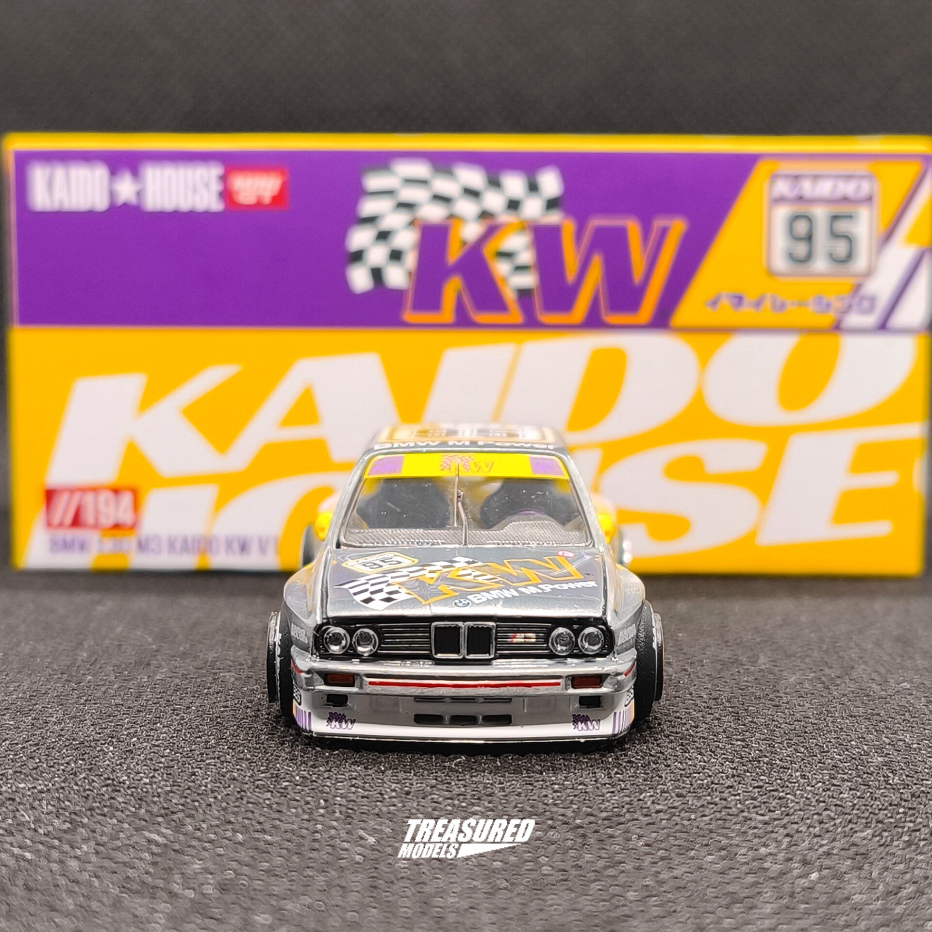 CHASE! Kaido House BMW M3 Kaido KW V1 Chase KHMG194 1/64 Diecast