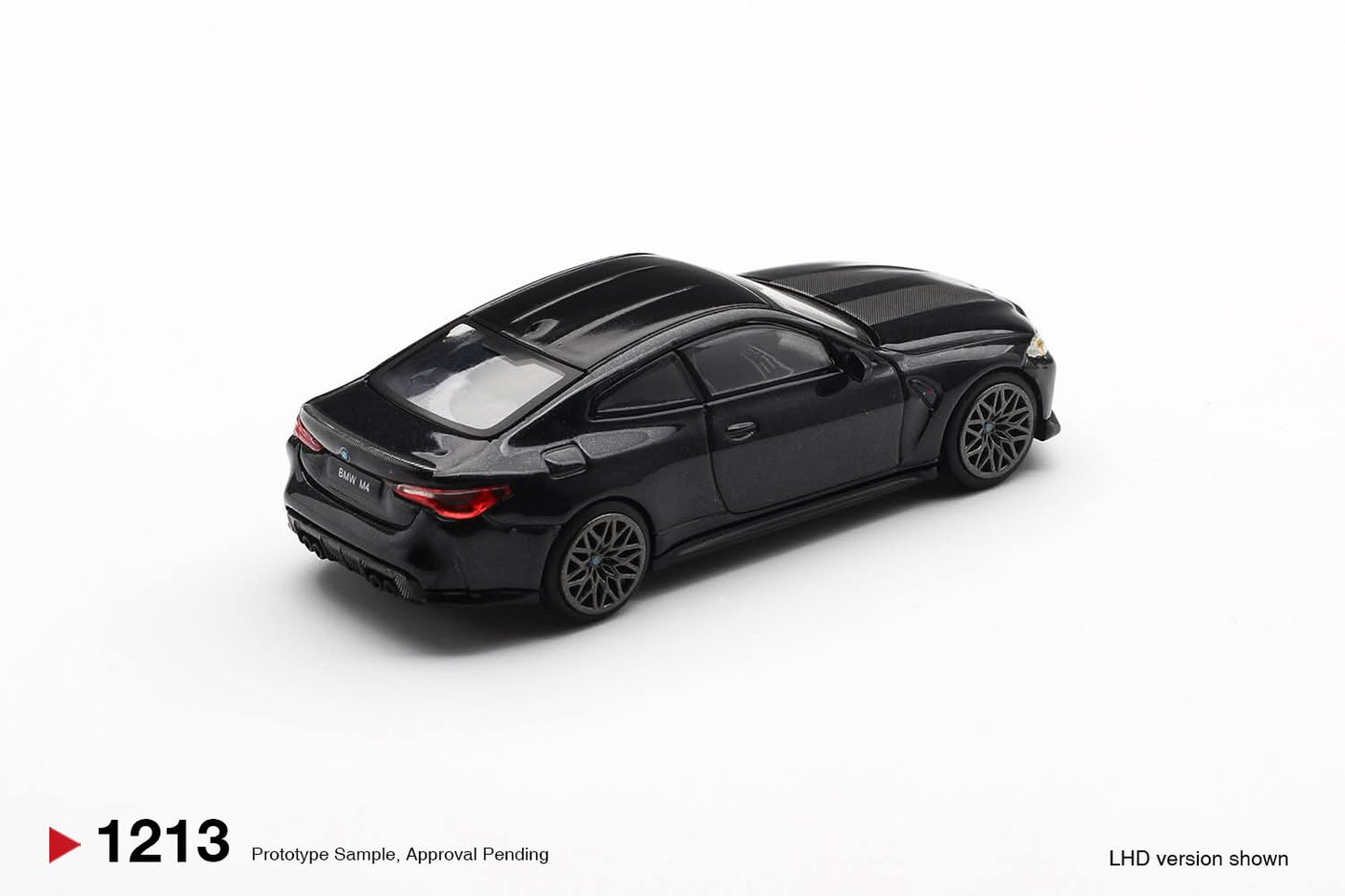 [Pre-Order] Mini GT BMW M4 CS  Black Sapphire MGT01213 1/64 Diecast