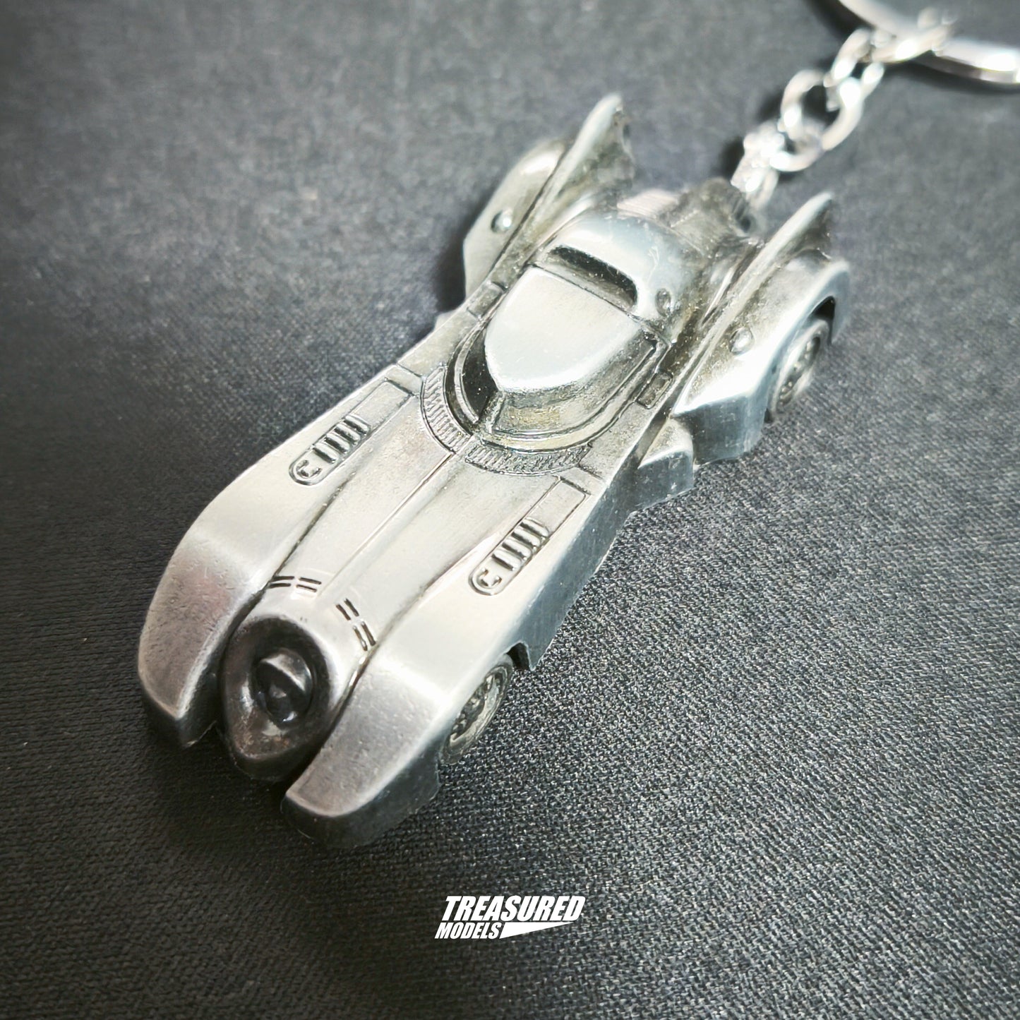 Batman Batmobile Key Chain Die Cast 1/64