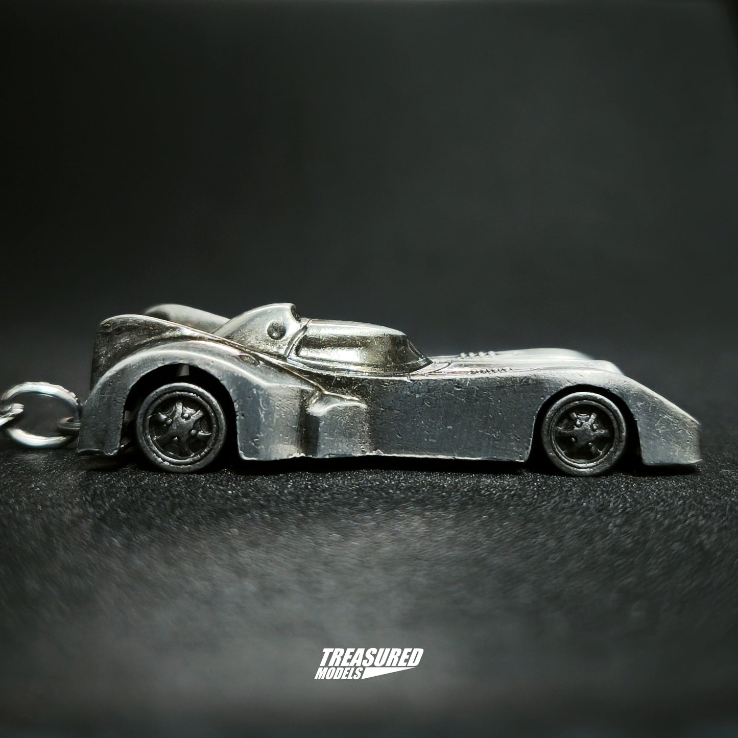 Batman Batmobile Key Chain Die Cast 1/64