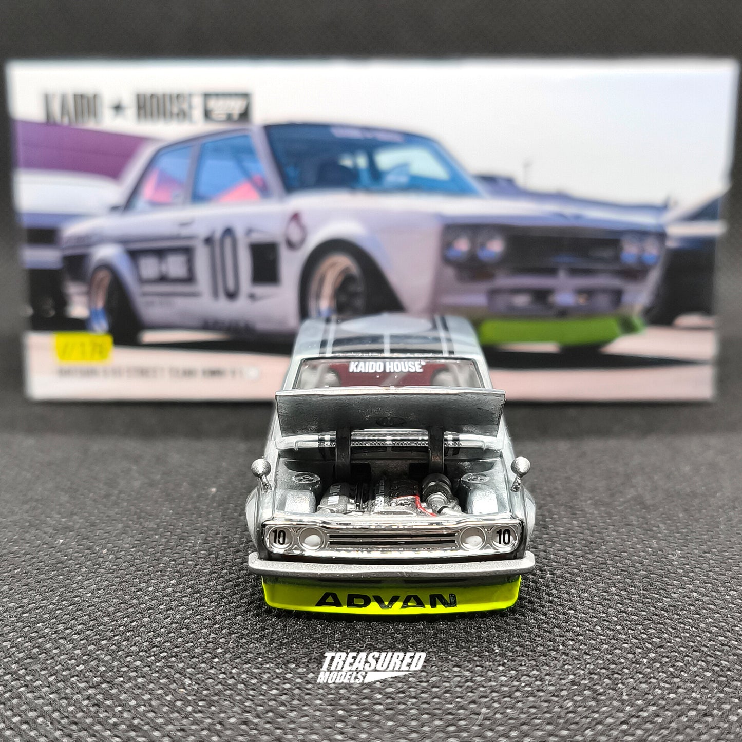 Kaido House CHASE Datsun 510 Street Team XMM V1 KHMG176 1/64 Diecast