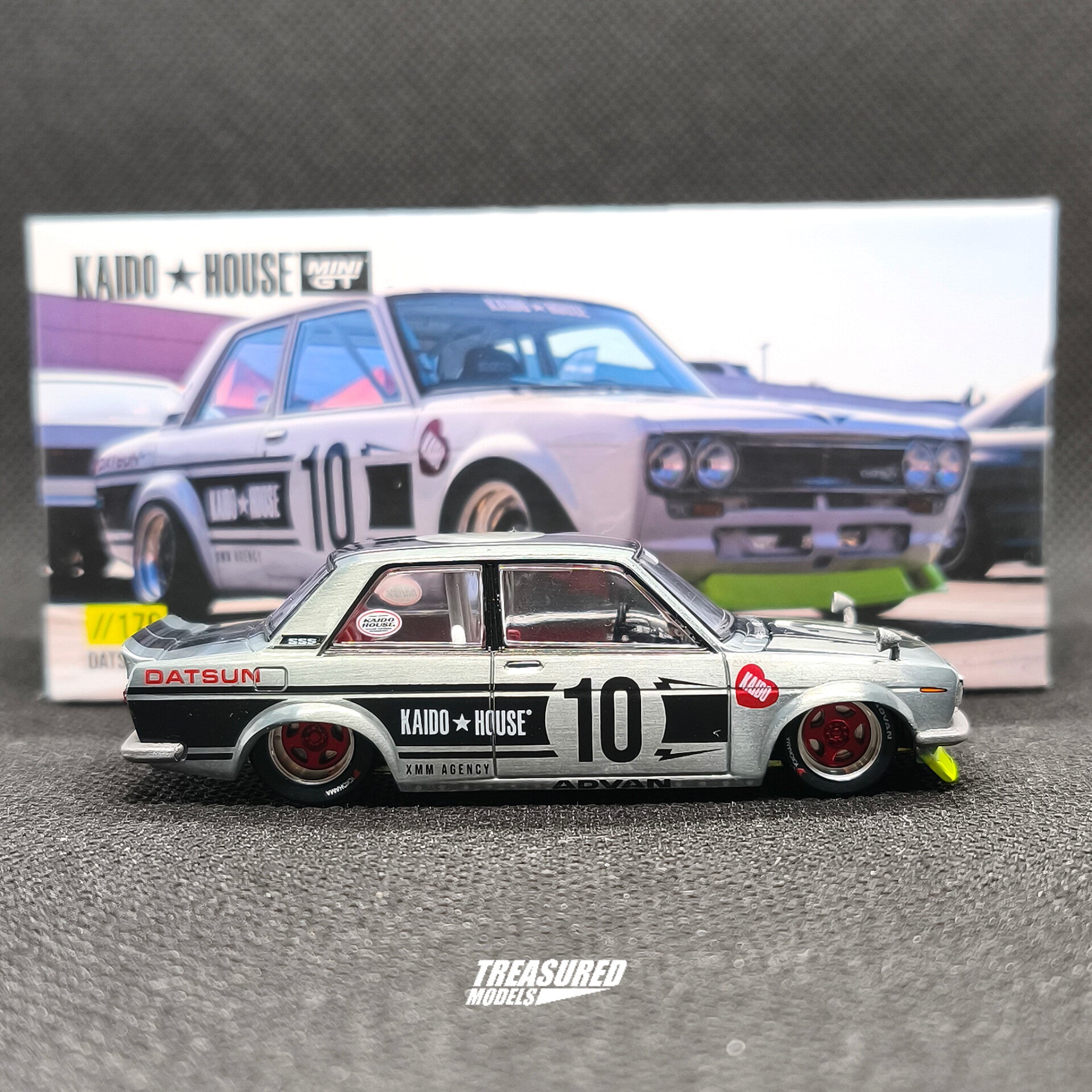 Kaido House CHASE Datsun 510 Street Team XMM V1 KHMG176 1/64