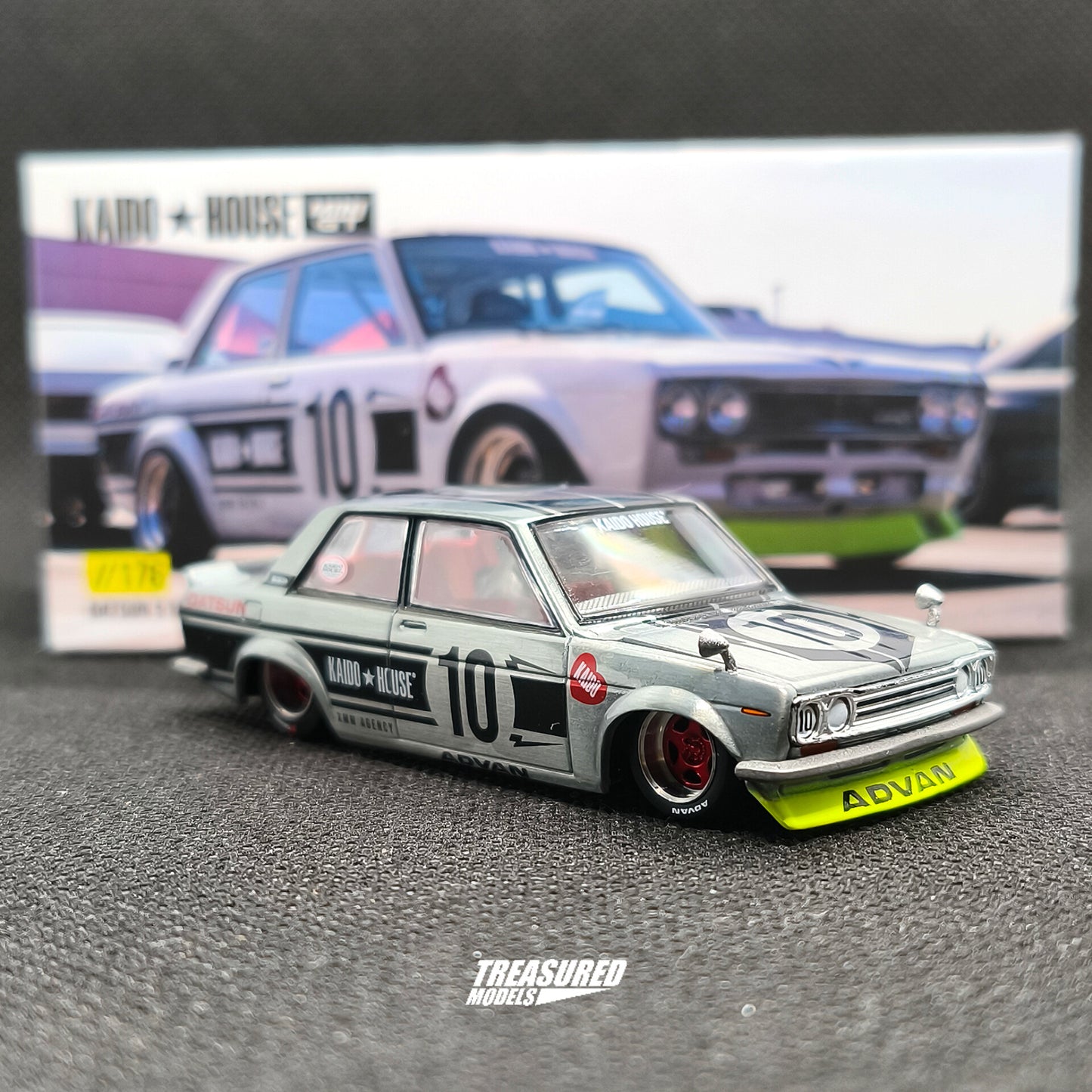 Kaido House CHASE Datsun 510 Street Team XMM V1 KHMG176 1/64 Diecast