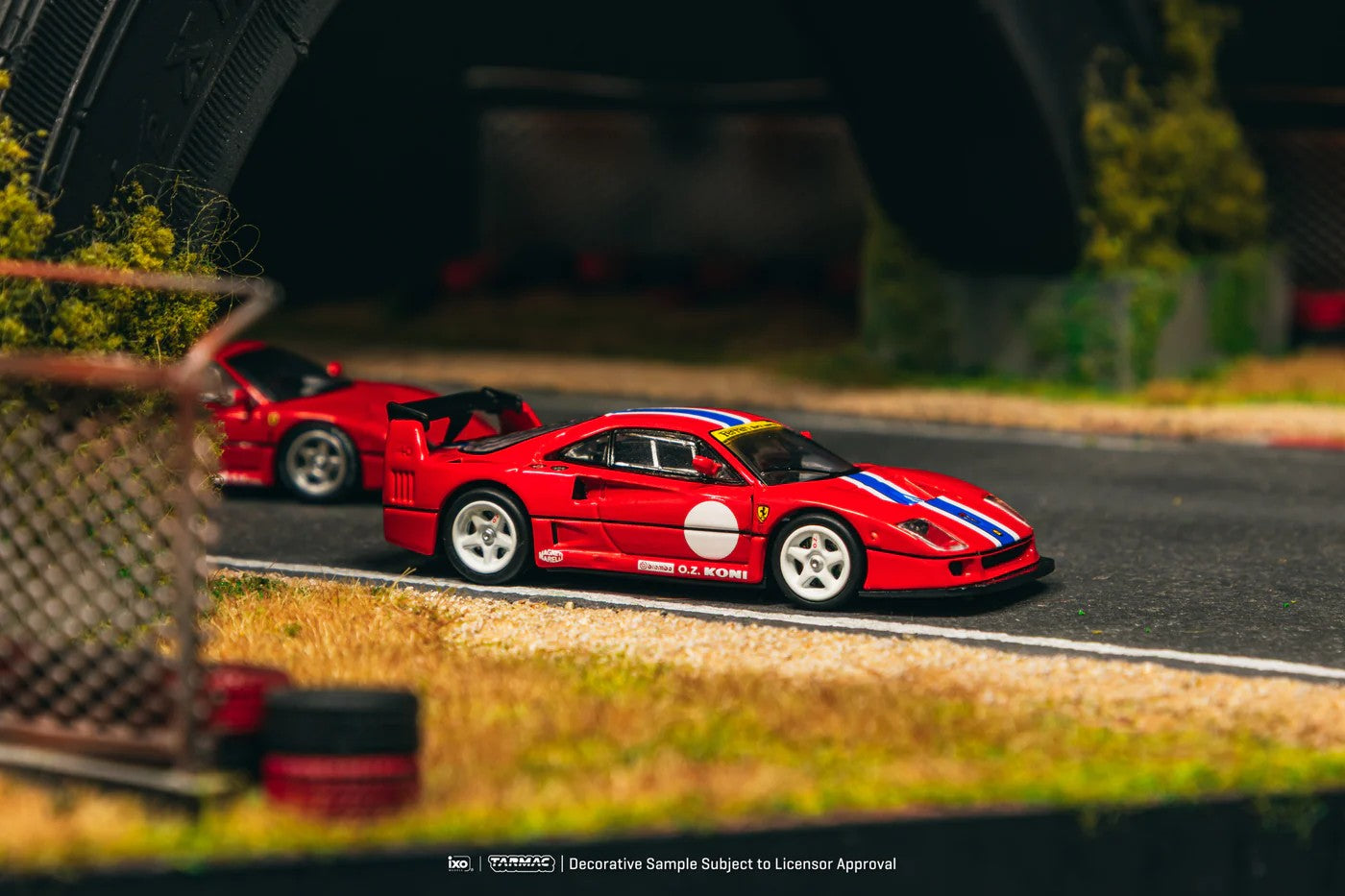Tarmac Works Ferrari F40 LM Red T64-075-RE2 1/64 Diecast