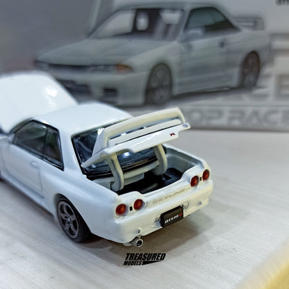 Pop Race Nissan Skyline GT-R R32 Crystal White 1/64 Die Cast