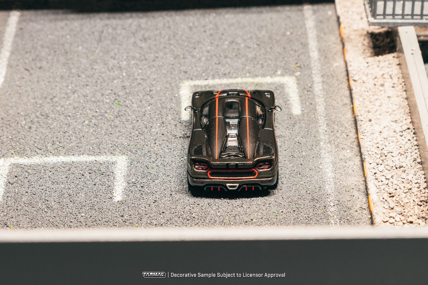 Tarmac Works Koenigsegg Agera RS Black Carbon Fiber Red Accents 1/64 Diecast