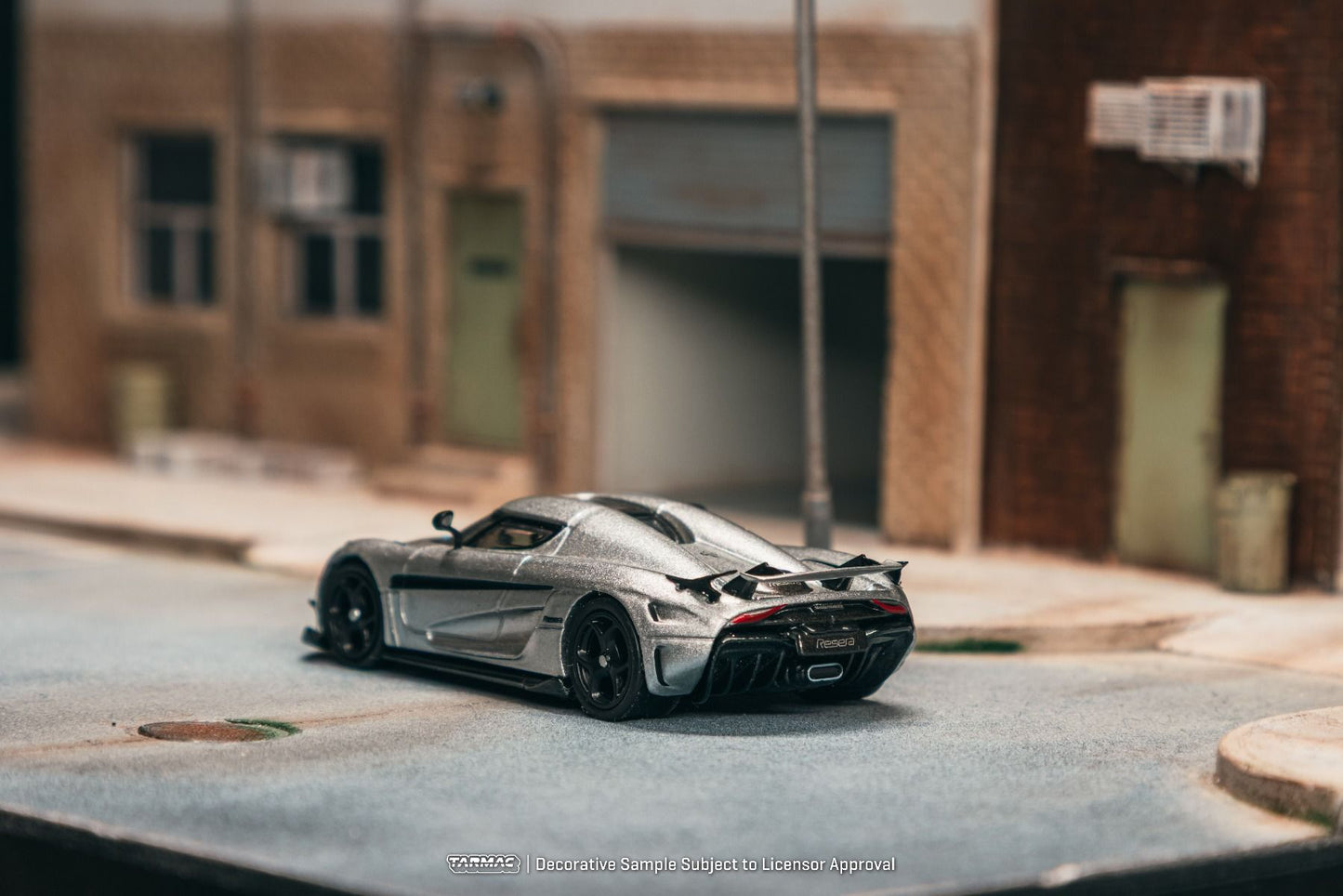 Tarmac Works Koenigsegg Regera Silver Metallic  Blue Accents + Tarmac Cards Combo Set 1/64 Diecast
