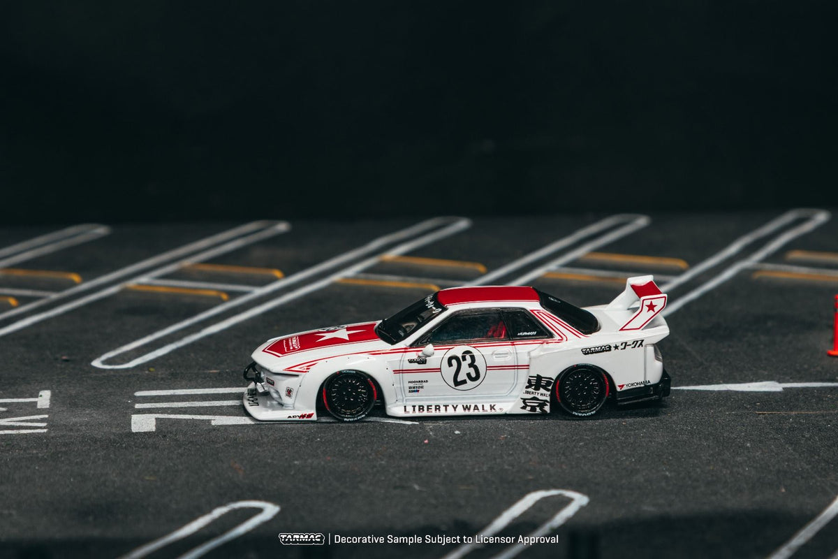 [Pre-Order] Tarmac Works LB-KAIDO WORKS Nissan R32 Skyline TARMAC + Trading Cards Combo Set T64-097-25TAS 1/64 Diecast