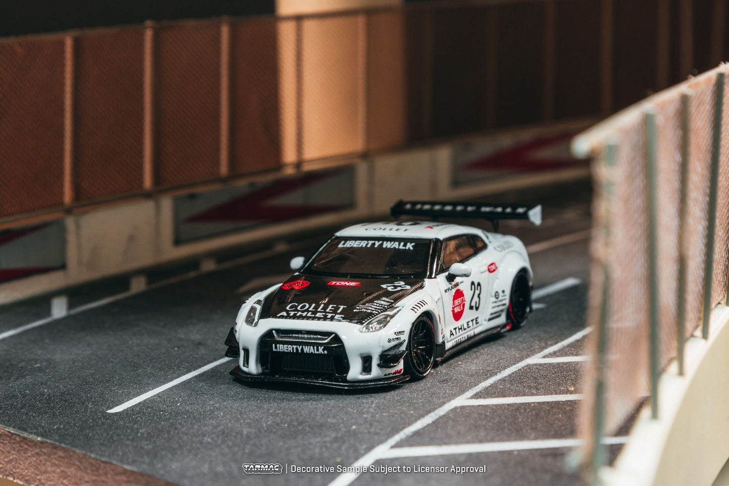 Tarmac Works LB-WORKS NISSAN GT-R R35 type 2 White Oil Can Packaging T64-090-WH 1/64 Diecast
