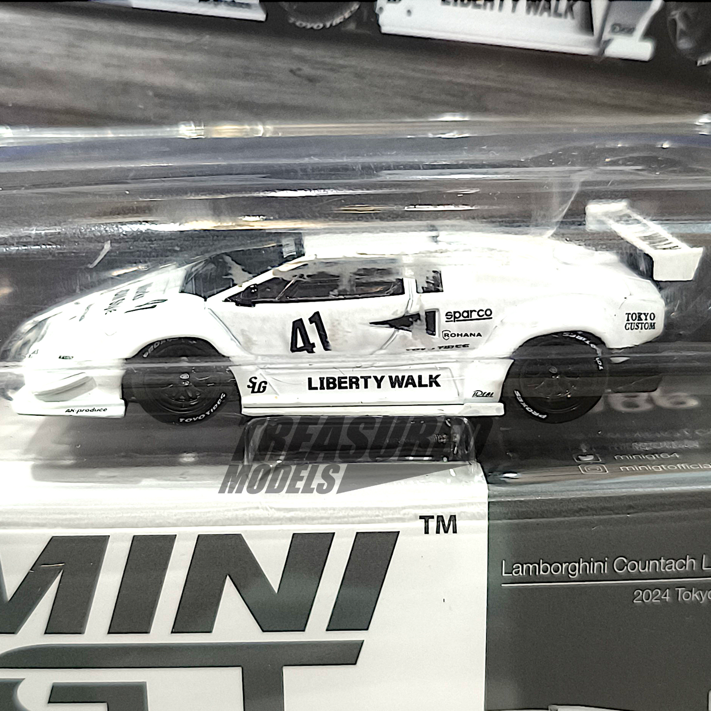 Mini GT Lamborghini Countach LB-WORKS White 2024 Tokyo Auto Salon Blister Packaging MGT00966 1/64 Diecast