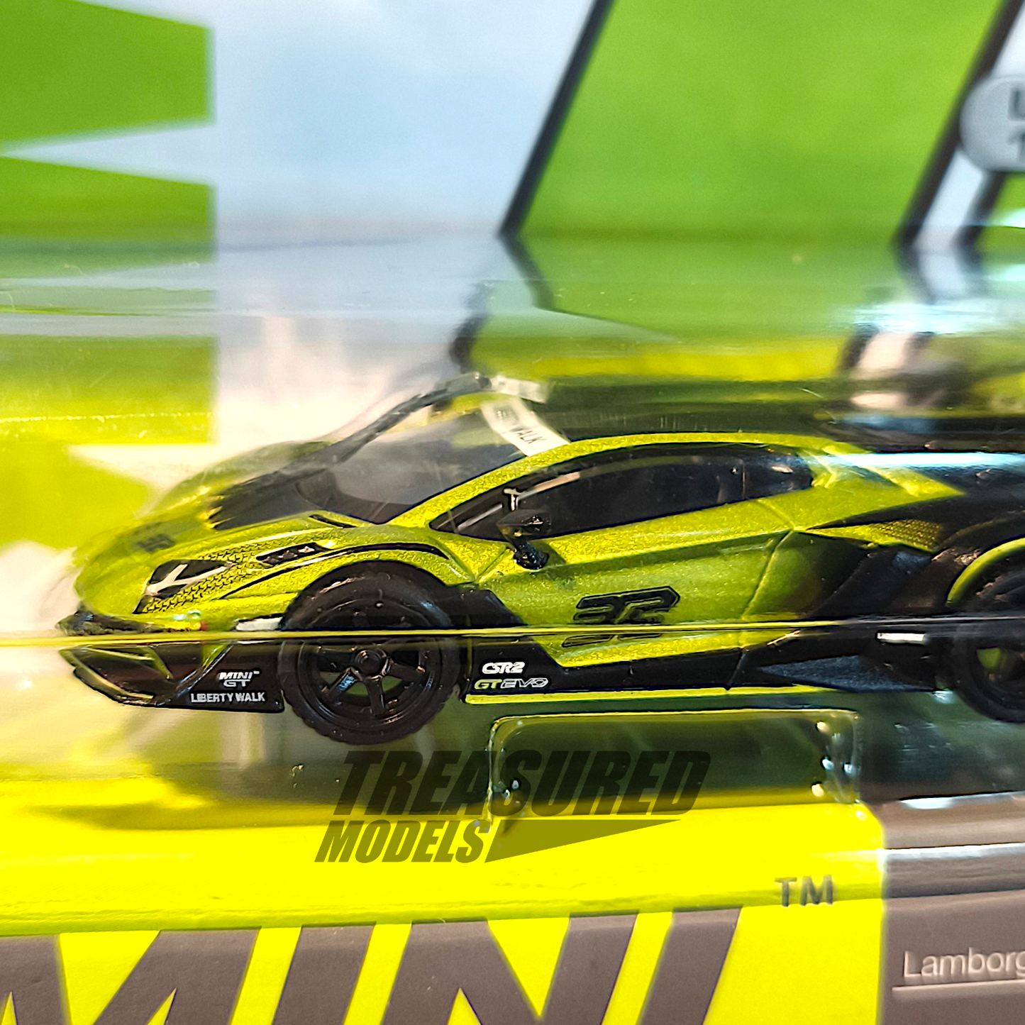 Mini GT Lamborghini LB-Silhouette WORKS Aventador GT EVO Lime LBWK Store Limited MGT00605 1/64 Diecast