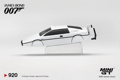 [Pre-Order] Mini GT Lotus Esprit S1 English Poster “The Spy Who Loved Me” Submarine MGT00920 1/64 Diecast