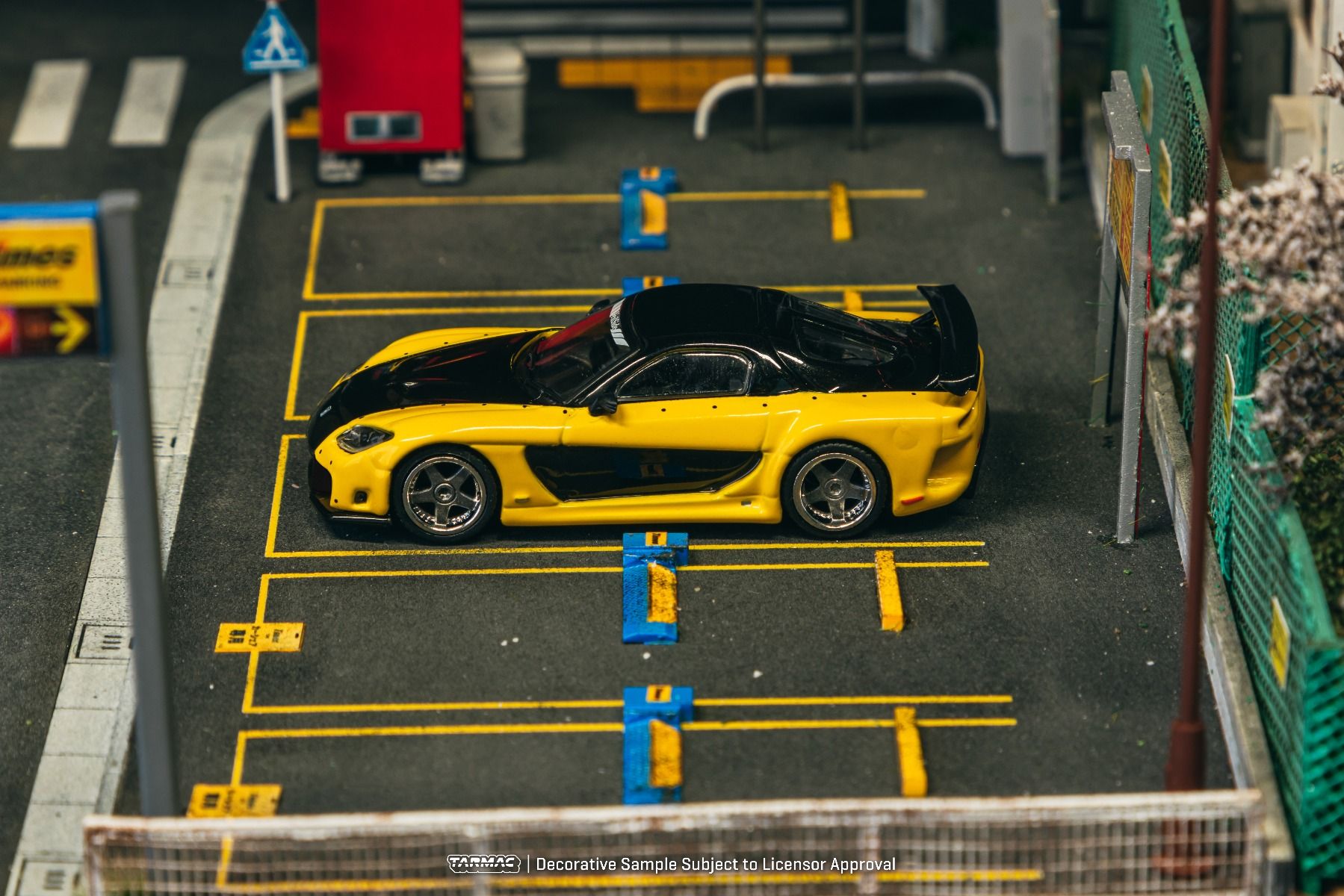 Tarmac Works Mazda RX-7 VeilSide Fortune7 Yellow Black T64G-075-YE