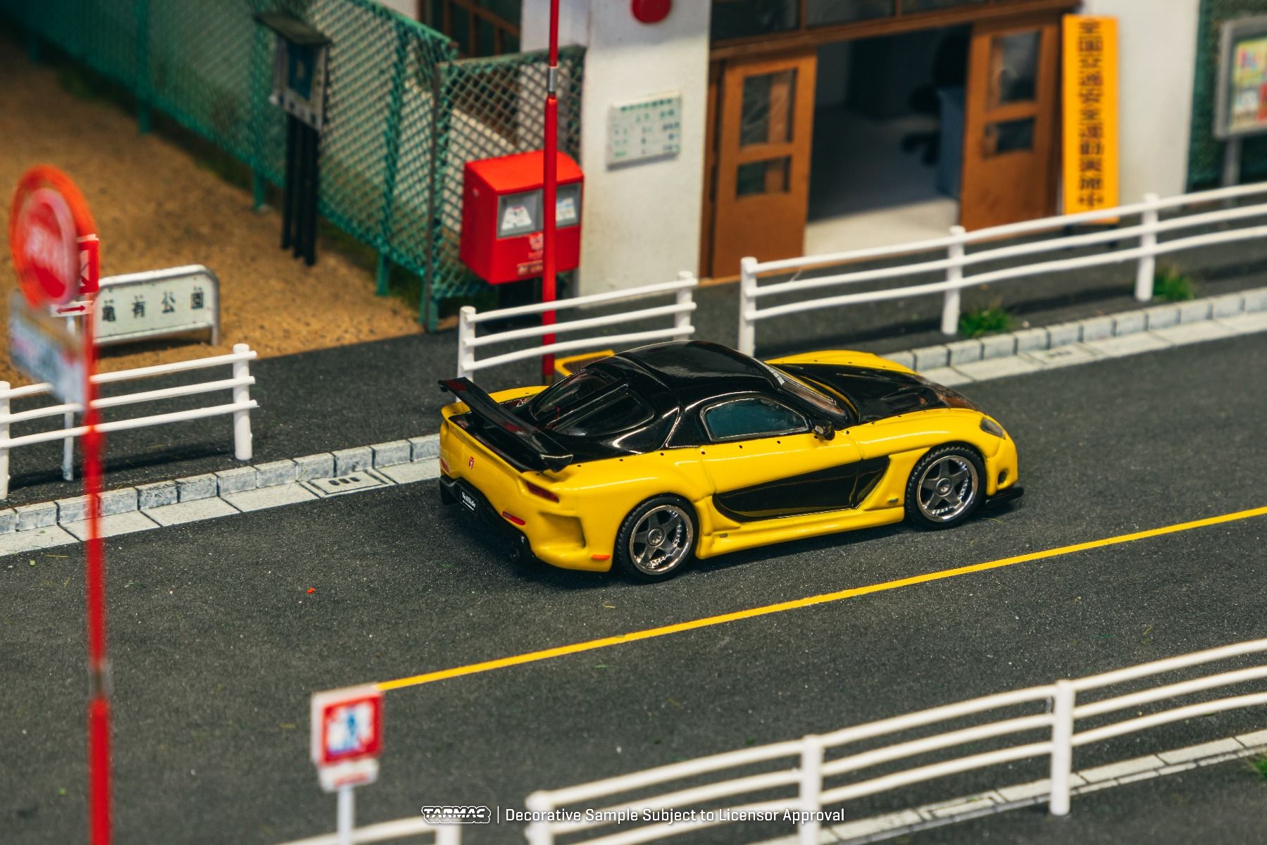 Tarmac Works Mazda RX-7 VeilSide Fortune7 Yellow Black T64G-075-YE