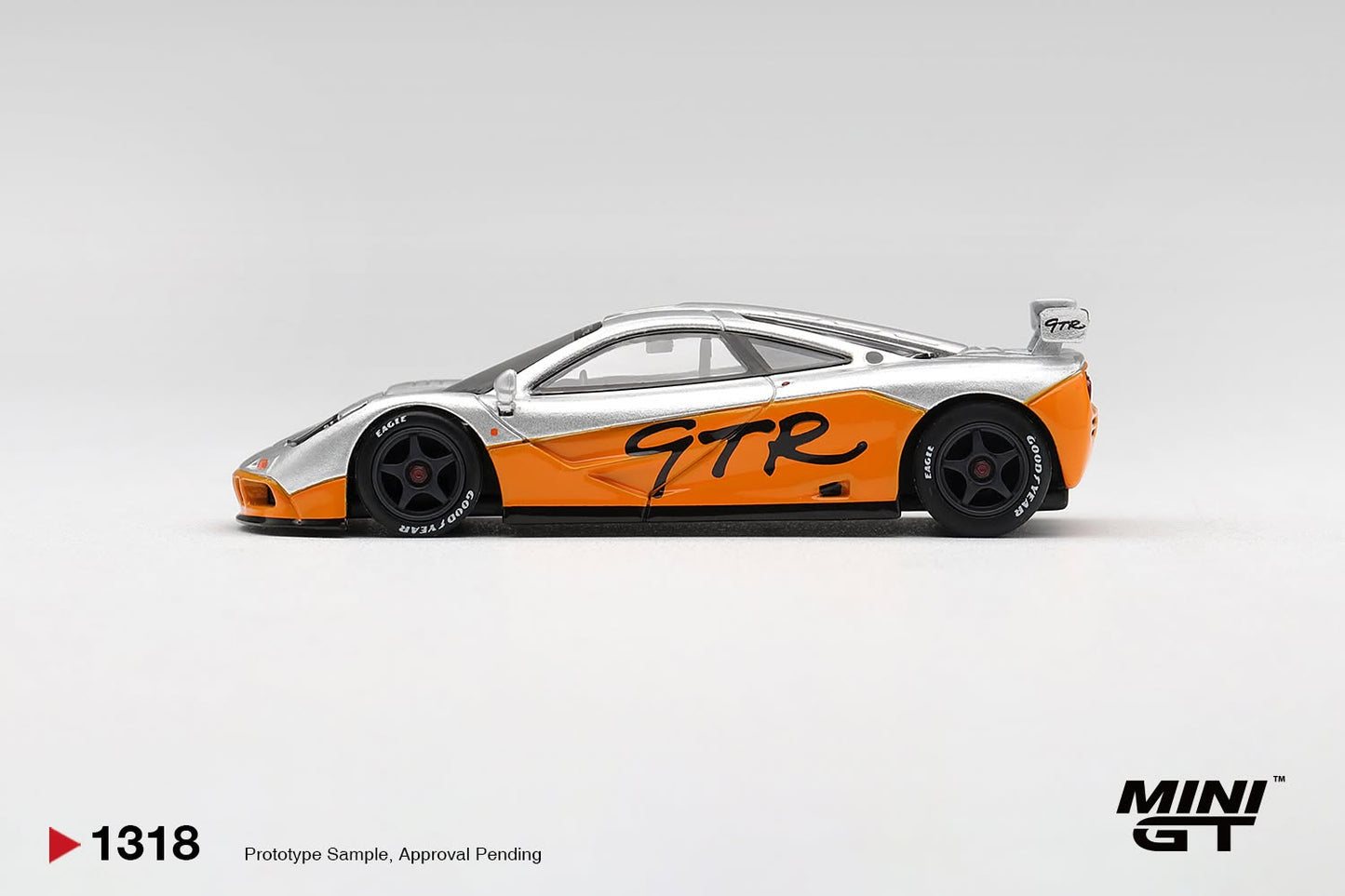 [Pre-Order] Mini GT McLaren F1 GTR 1995 Presentation MGT01318 1/64 Diecast