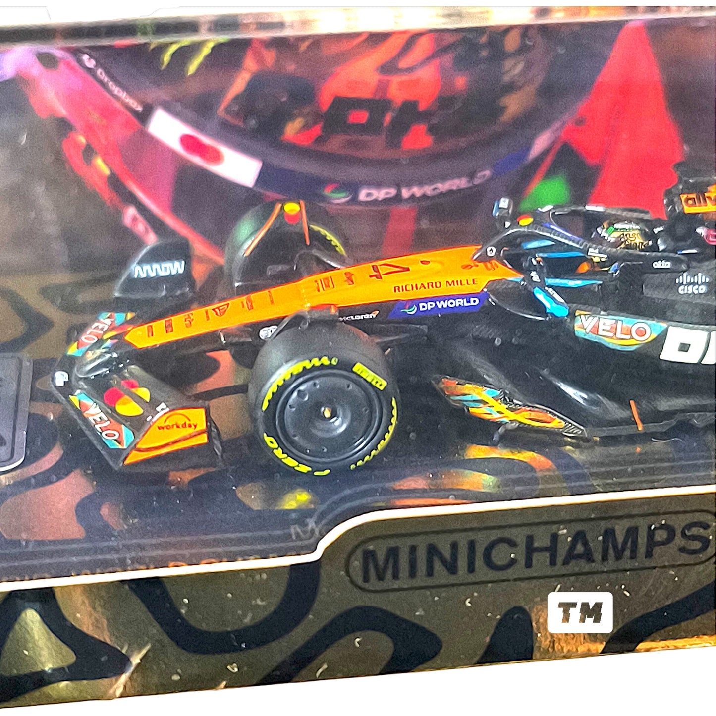 Mini Champs 64 McLaren MCL39 #4 Lando Norris Gold Helmet Championship Race Cool Car Show 2026 China Event Exclusive1/64 Diecast