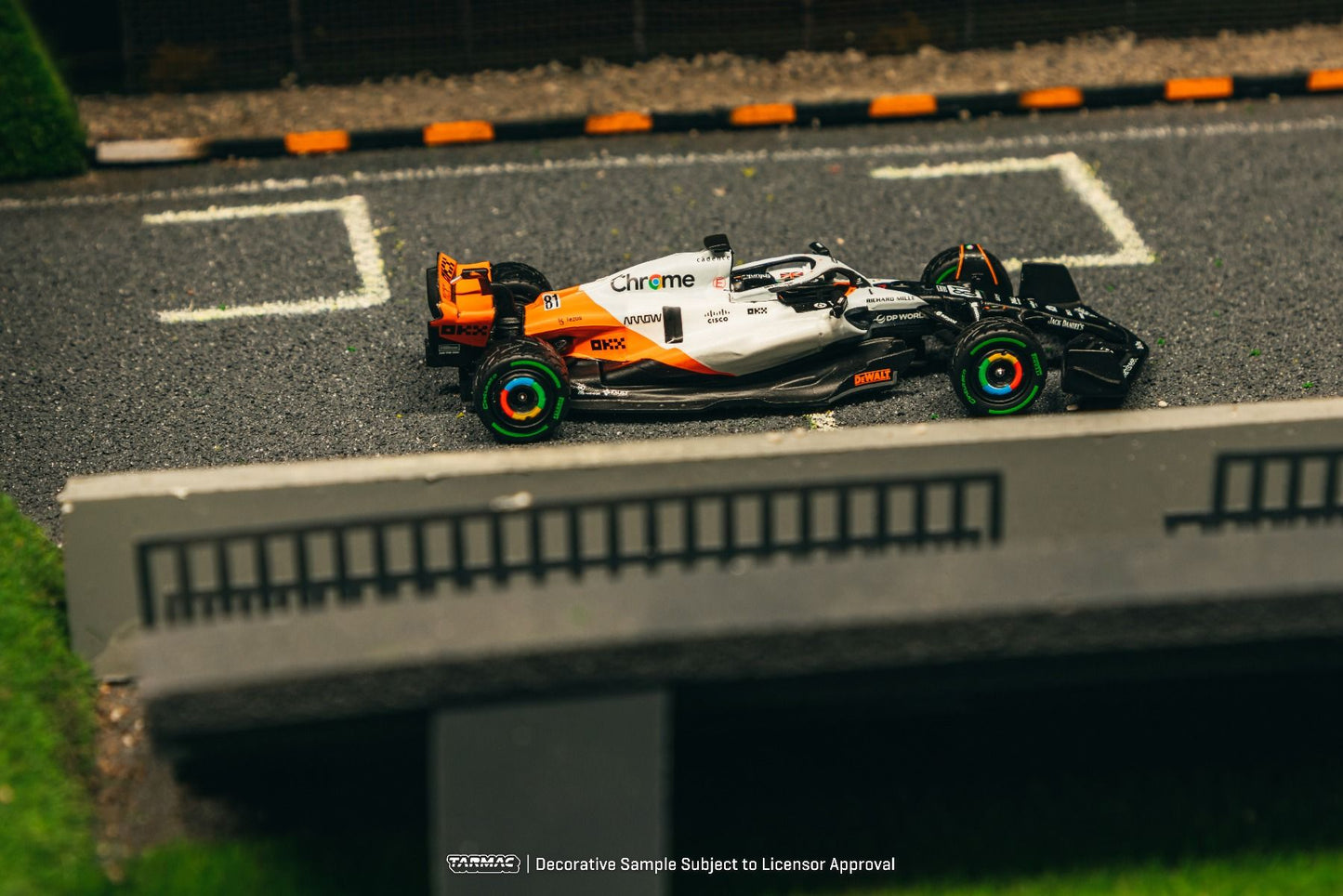 *Pre-Order* Tarmac Works McLaren MCL60 Monaco Grand Prix 2023 Oscar Piastri (Collaboration with IXO models) T64G-F070-OP1 1/64 Die Cast