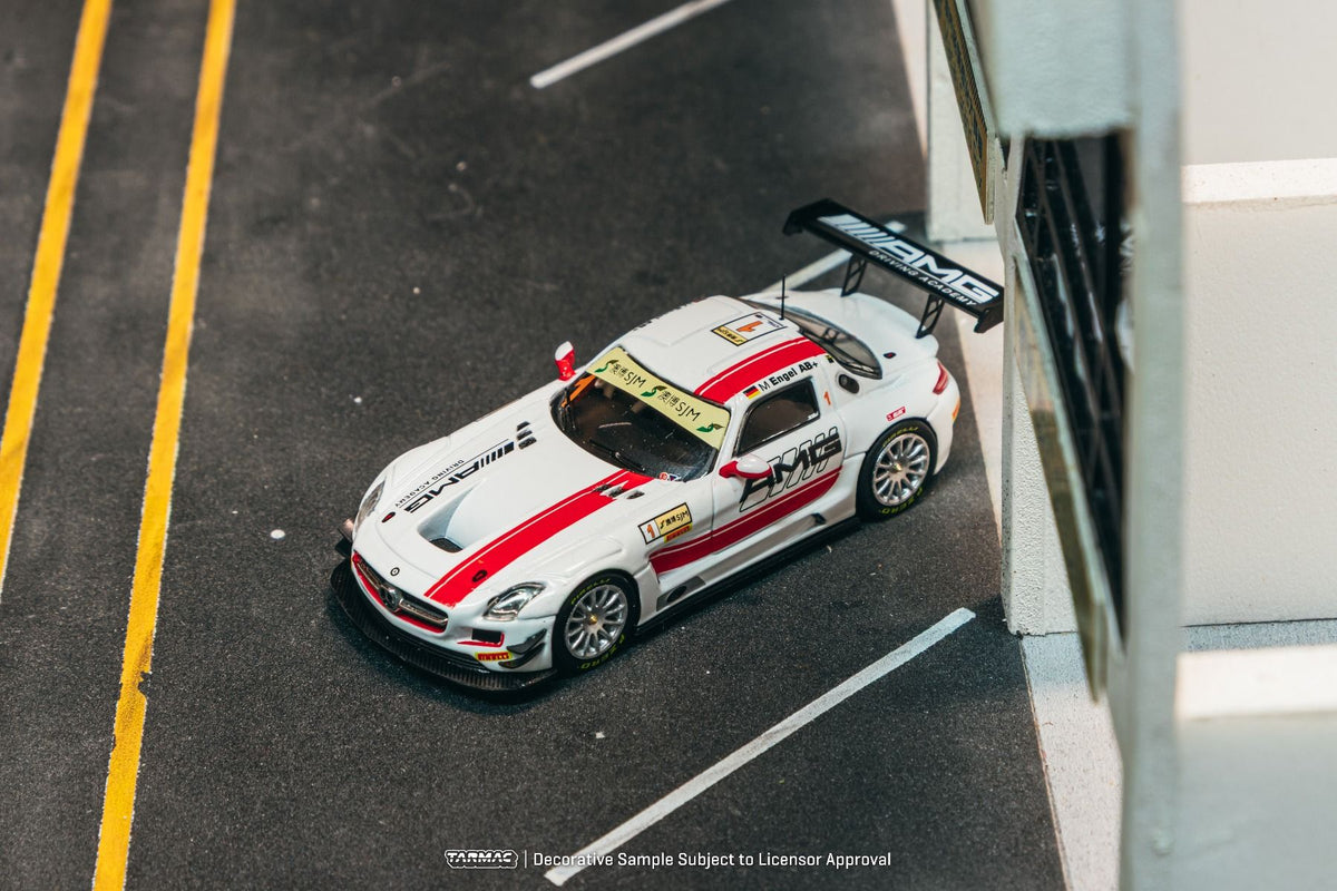 Tarmac Works Mercedes-Benz SLS AMG GT3 Macau GT Cup - FIA GT World Cup 2015 Winner Maro Engel w/ Tarmac Cards T64-087-15MGP01 1/64 Diecast