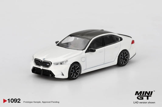 Mini GT BMW M5 Alpine White MGT01092 1/64 Diecast