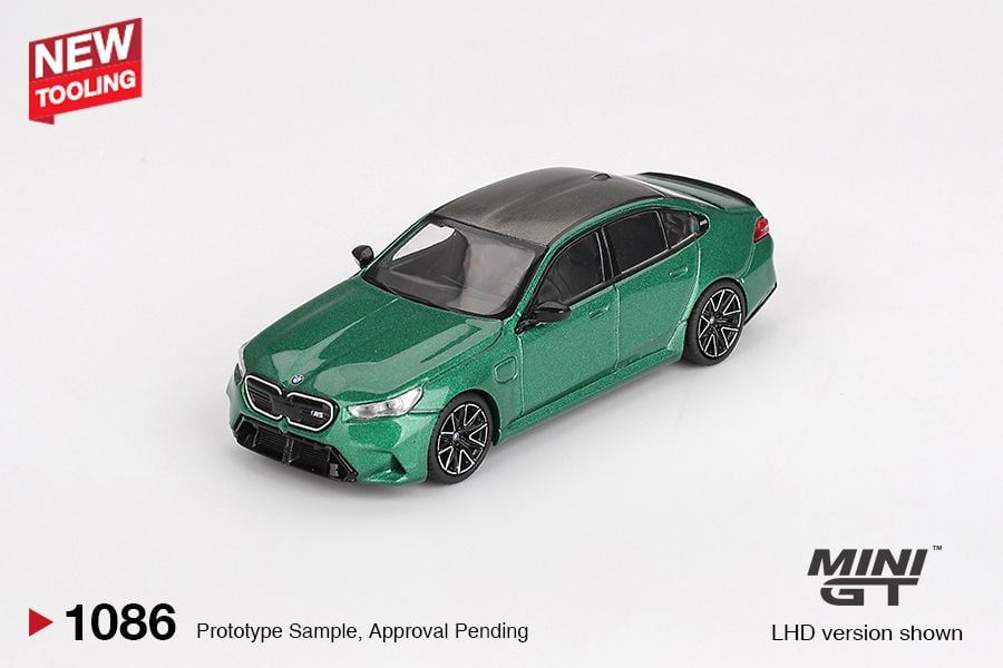 Mini GT BMW M5 (G90) Isle of Man Green Metallic MGT01086 1/64 Die Cast